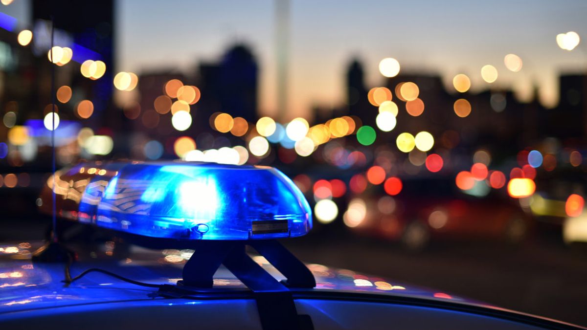 Lesionan a policías tras riña en Ayala