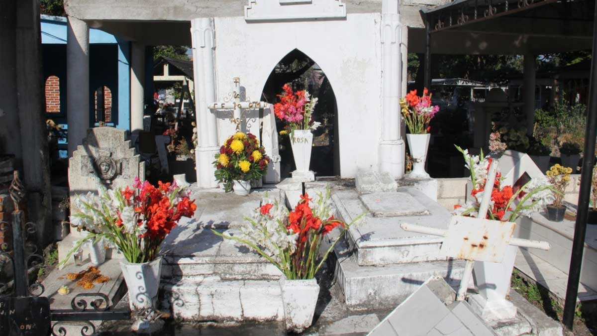 Prometen operativos fijos en panteones de Cuernavaca para evitar robos
