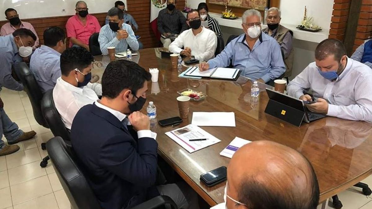 Presentan proyectos de agua potable en Tetela del Volcán