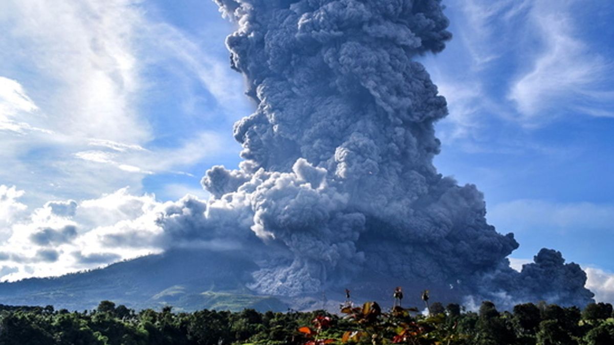 24 Morelos Volcán en Indonesia