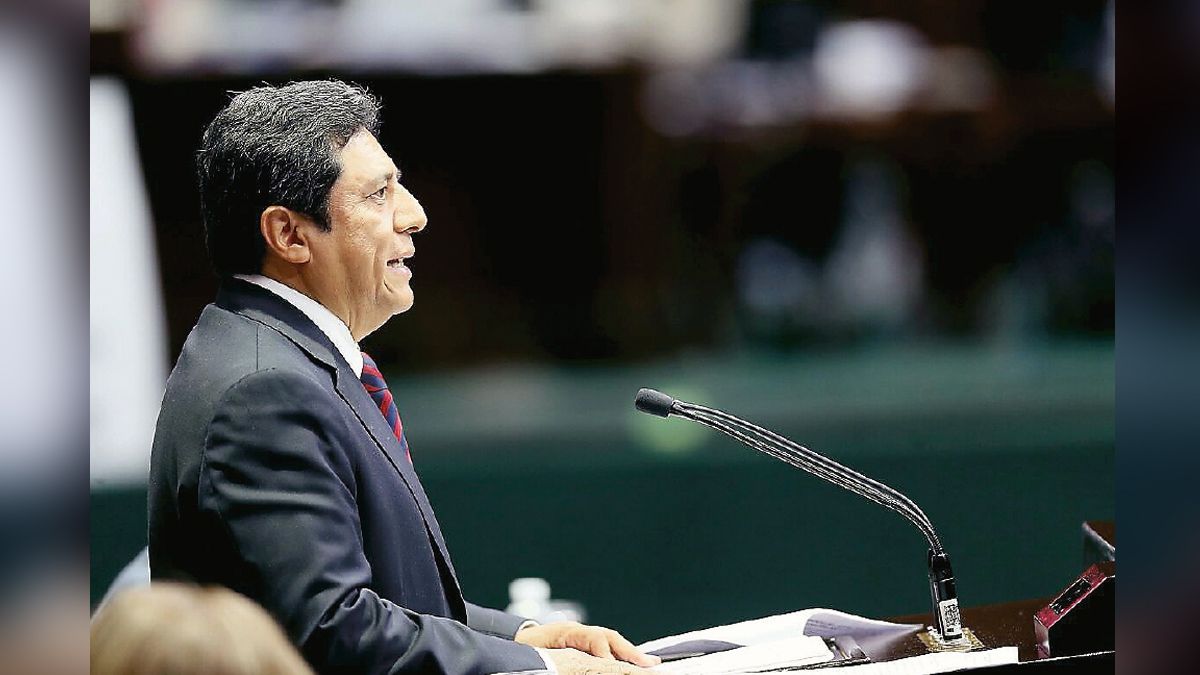 Renuncia Matias Nazario al PRI