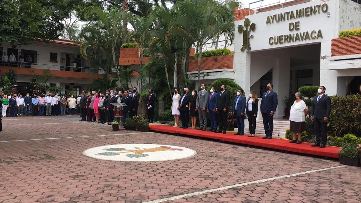 24 Morelos Izamiento de bandera Cuernavaca