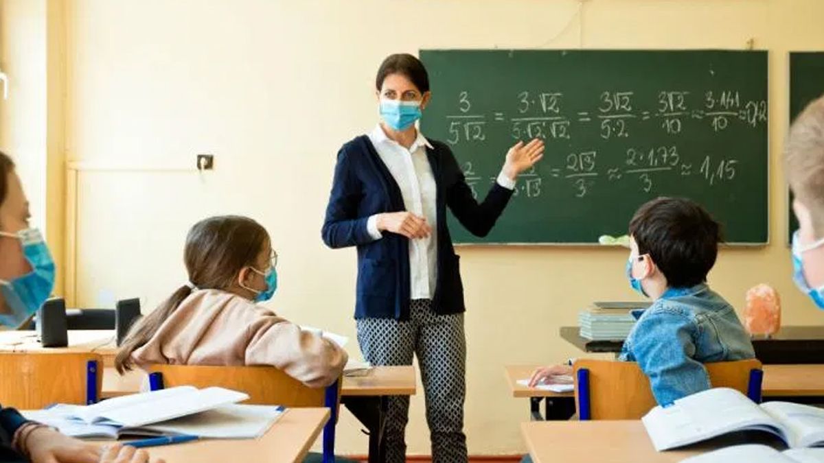 24 Morelos escuela cubrebocas