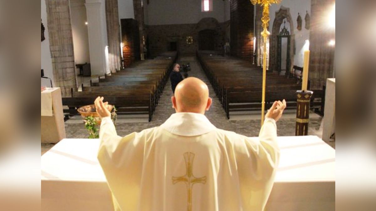 24 Morelos Sacerdote Misa