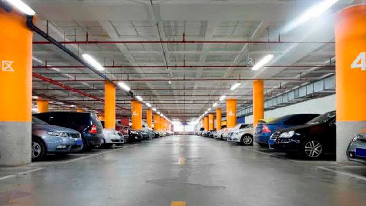 Estacionamientos se amparan en contra de gratuidad del servicio