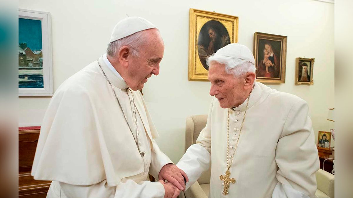 24 Morelos Papa Francisco y Benedicto XVI