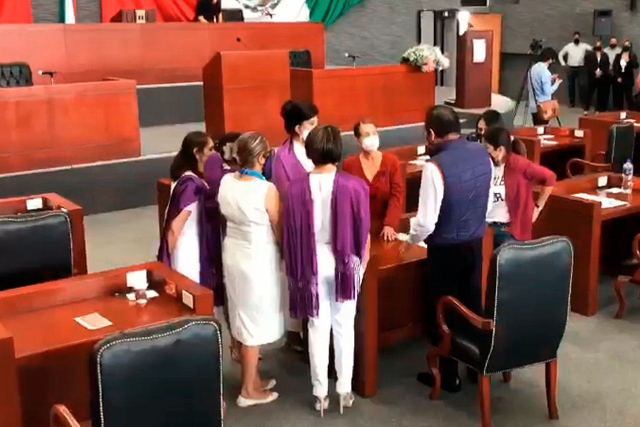 Diputadas retrasaron el desafuero de Zapotitla: José Casas