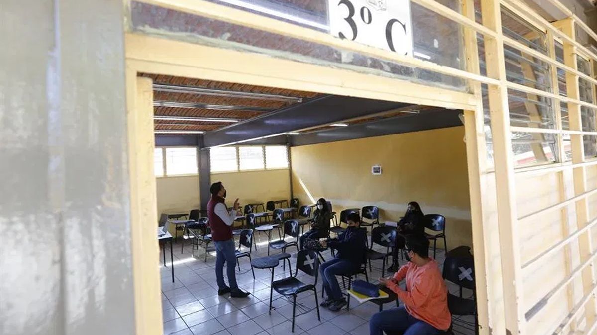 Escuelas en Jalisco regresan a clases presenciales