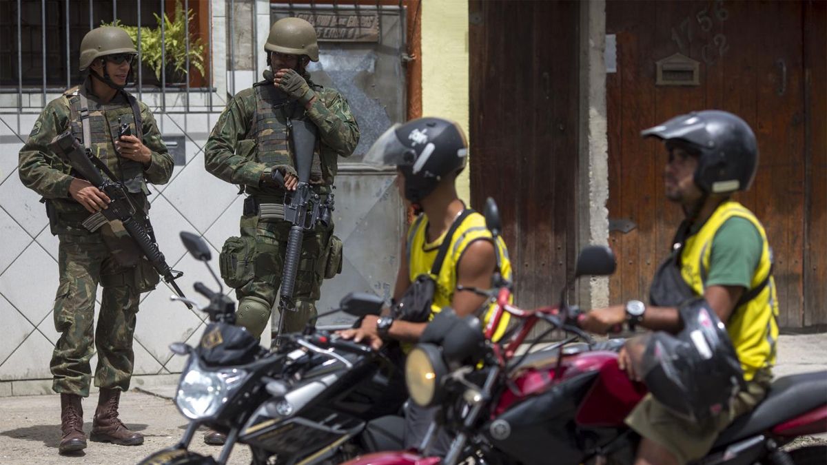 Asaltan módulo de vacunación y roban 20 dosis