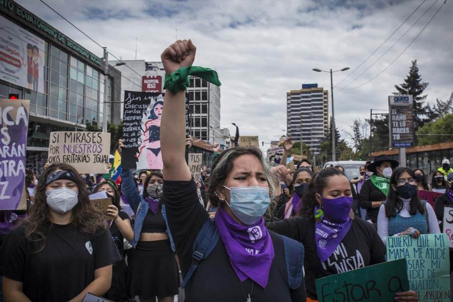 “Boletinan” a Marcos N como violentador de mujeres; lo equiparan con Salgado Macedonio