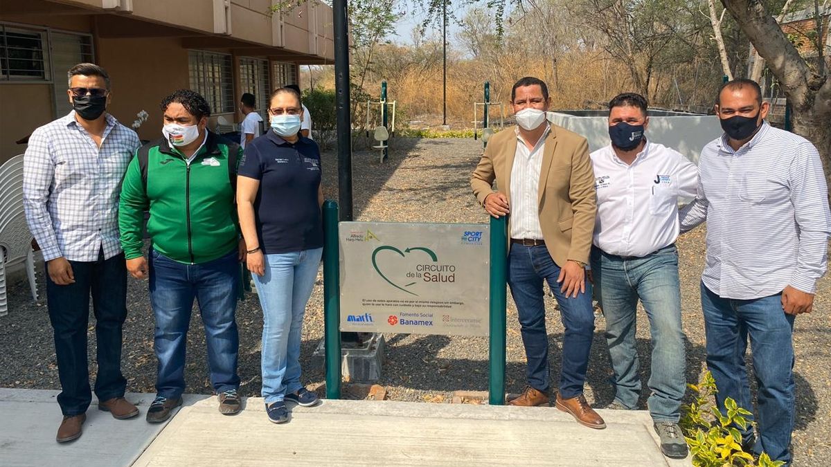 Entregan gimnasio al aire libre en FES Jicarero de Jojutla