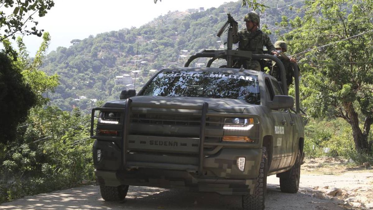 Sicarios atacan convoy militar que transportaba vacunas contra COVID-19