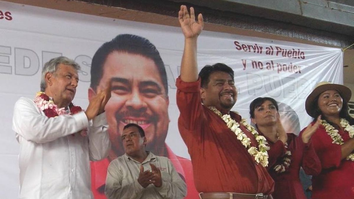 Senador renuncia a MORENA acusando que el partido se desvió de la 4T