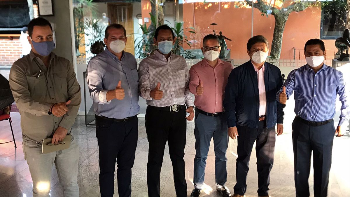 Pactan candidatos respeto en las elecciones