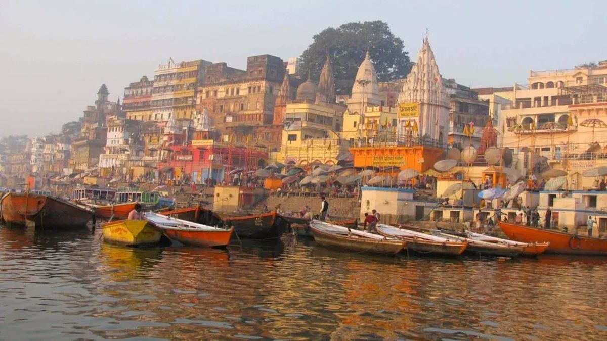 Aparecen decenas de cuerpos en el Río Ganges de la India