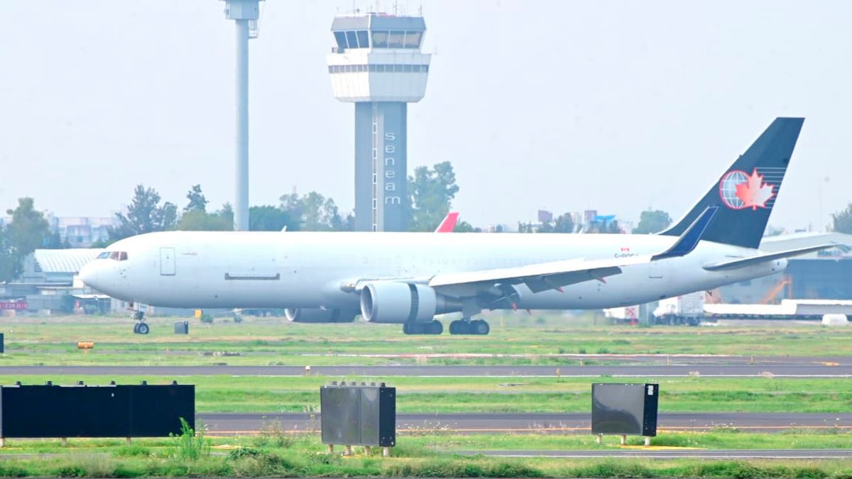 Arriba cargamento de Pfizer con 585 mil dosis contra Covid-19