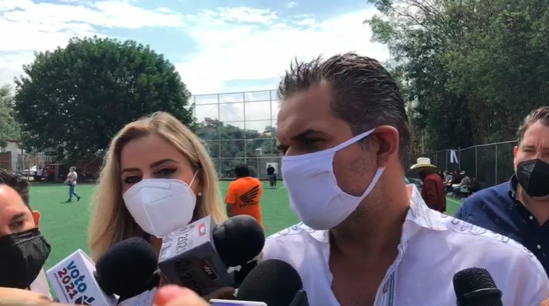 Emite su voto Jorge Argüelles, candidato a la alcaldía de Cuernavaca