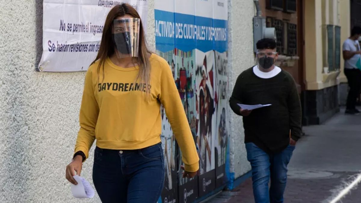 Piden reforzar medidas sanitarias ante llegada de Ómicron