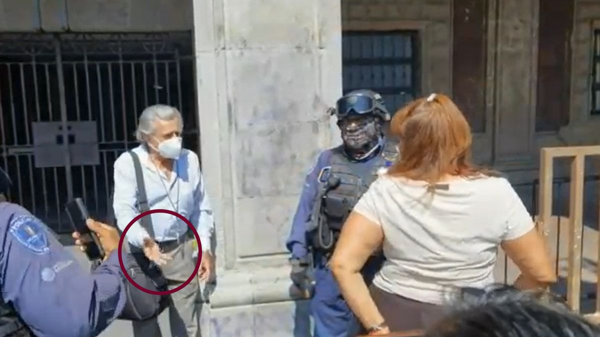 Detienen a un sujeto por manosear a mujer en pleno Zócalo de Cuernavaca