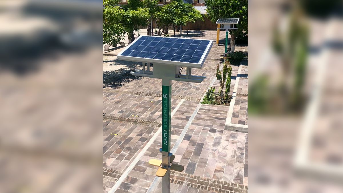 Instalan cargadores solares para celulares en Jojutla