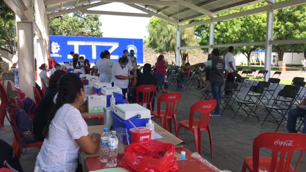 Poca afluencia en aplicación de segundas dosis en Zacatepec