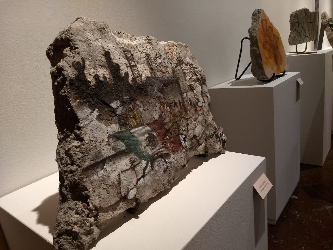 Convierten escombros de Jojutla en piezas de arte