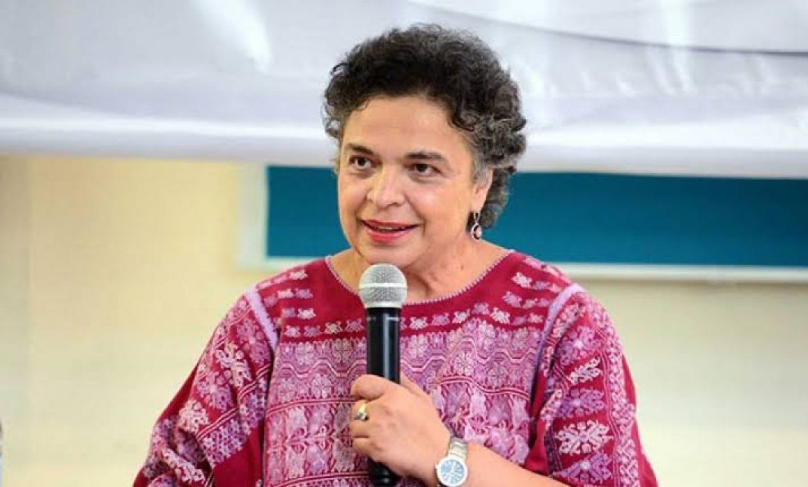 Beatriz paredes sufrió accidente automovilístico