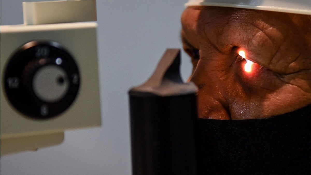 Realiza SSM 54 cirugías de cataratas en Morelos