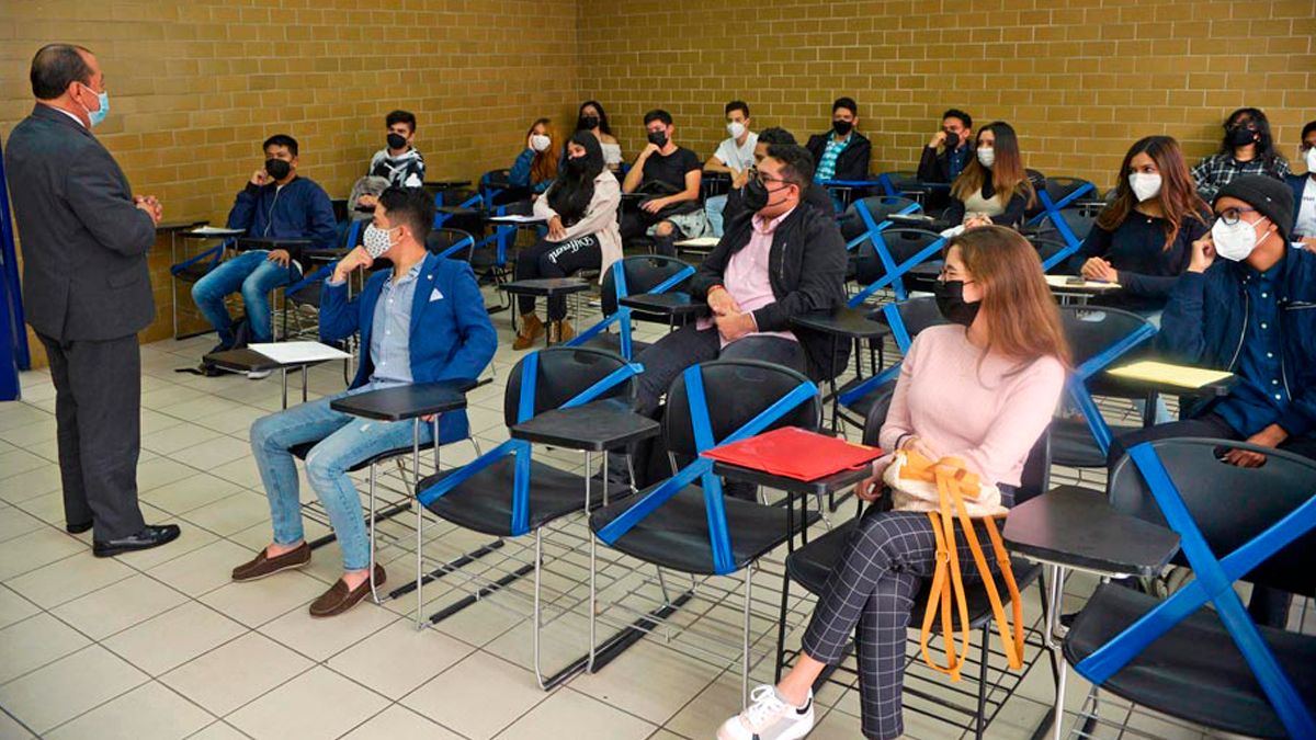 Urgente las clases presenciales en las universidades: AMLO
