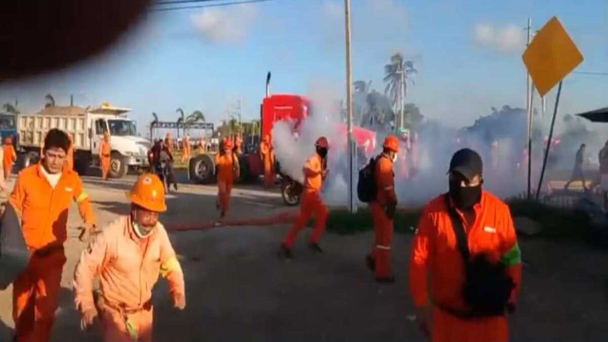 Guardia Nacional y Policía de Tabasco agreden a manifestantes en Dos Bocas