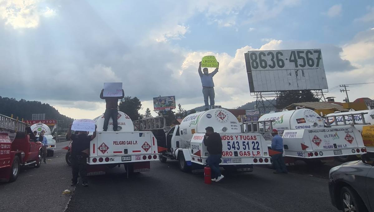Gremio gasero protesta y realiza bloqueos en el Valle de México