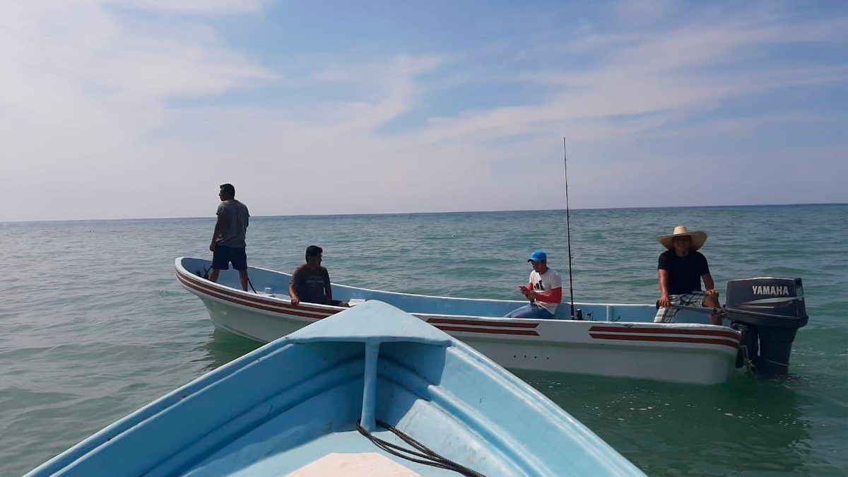 Buscan a niña en playa de Michoacán