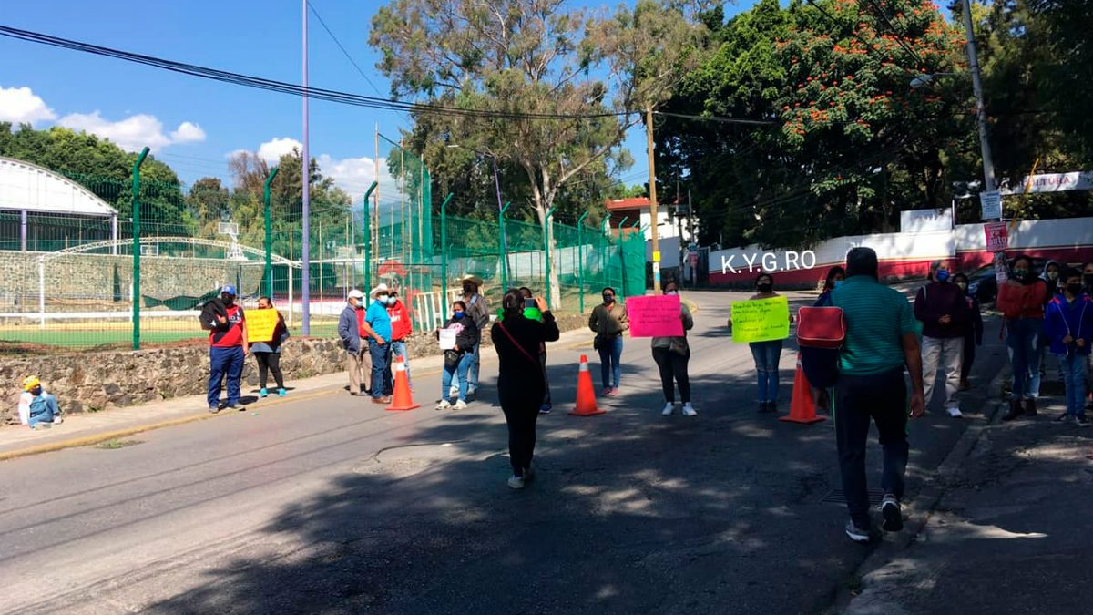 Manifestación en avenida Universidad