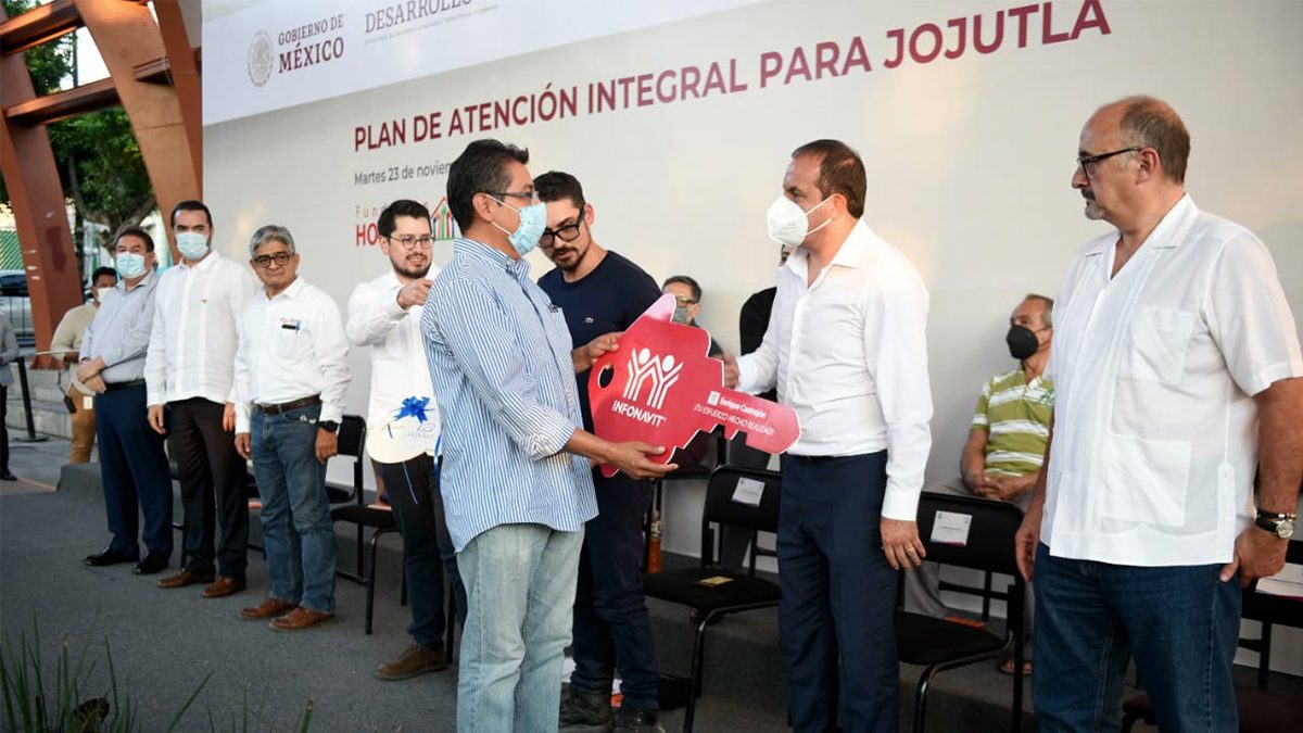 Entregan llaves de viviendas reconstruidas por el 19S en Jojutla