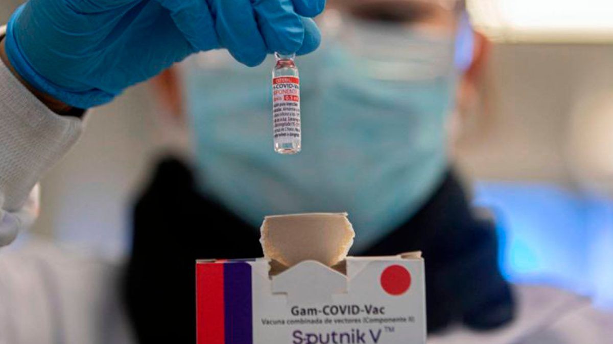 Alista Rusia vacuna Sputnik M para adolescentes