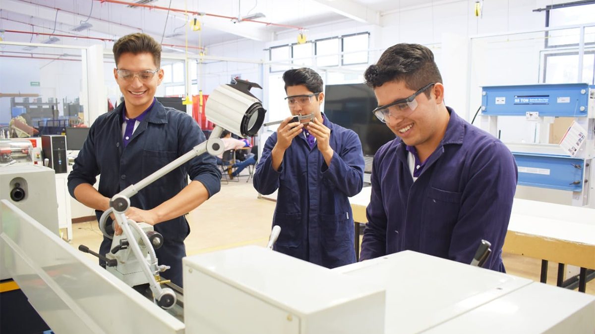 UPEMOR se coloca entre las mejores universidades del país