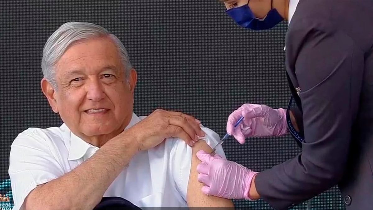 AMLO vacunado