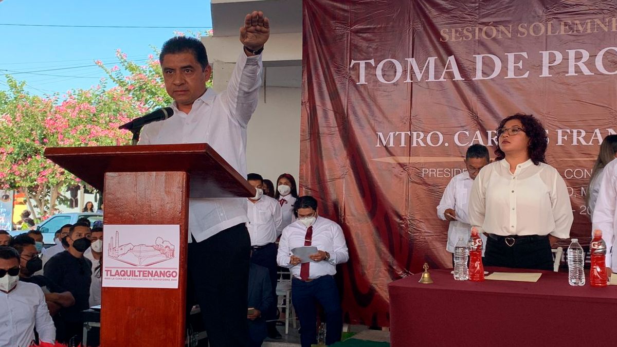 Toma protesta el profesor Franco como edil de Tlaquiltenango