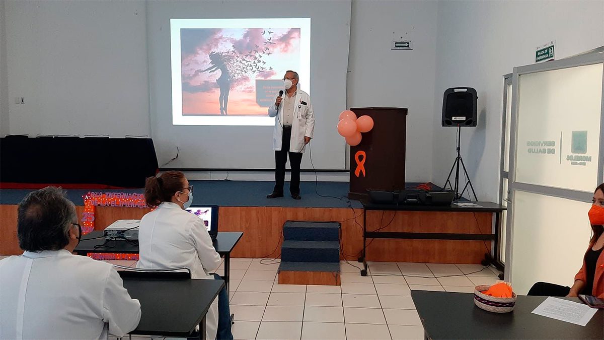 Recibe personal del Hospital General capacitación en atención de violencia contra la mujer