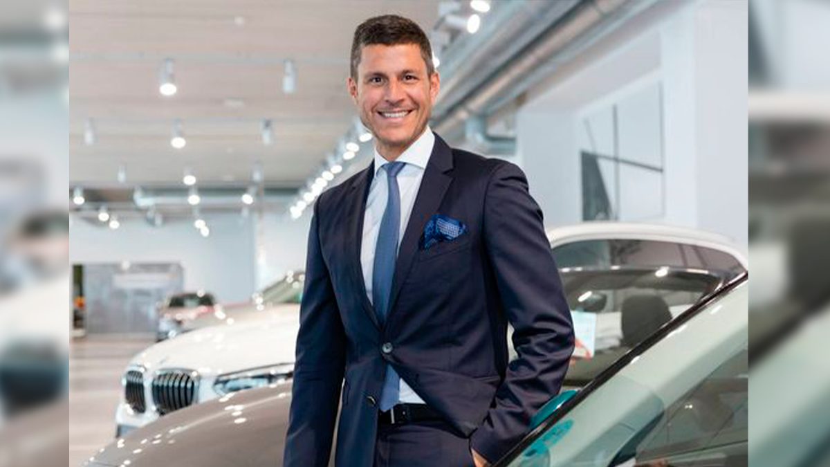 Empresario reparte un millón de euros entre sus trabajadores