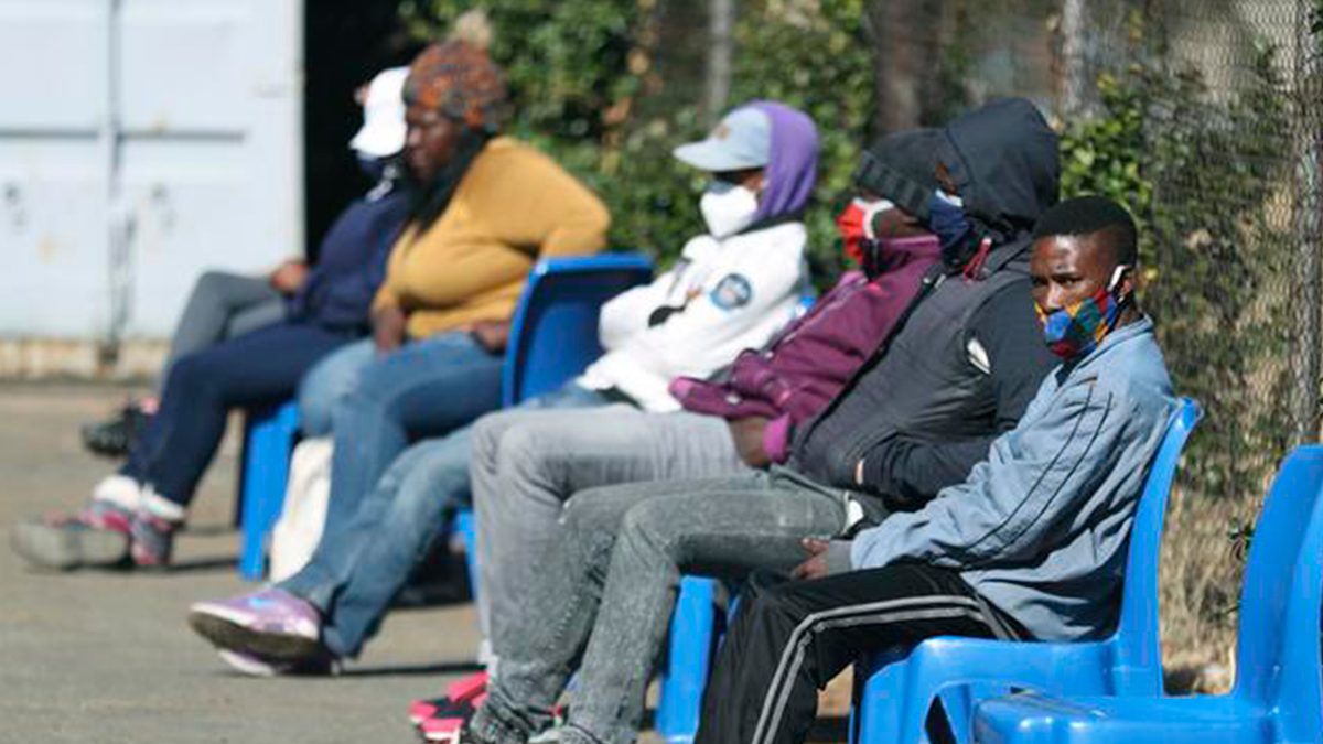 Casos de covid-19 parecen ir a la baja en Sudáfrica