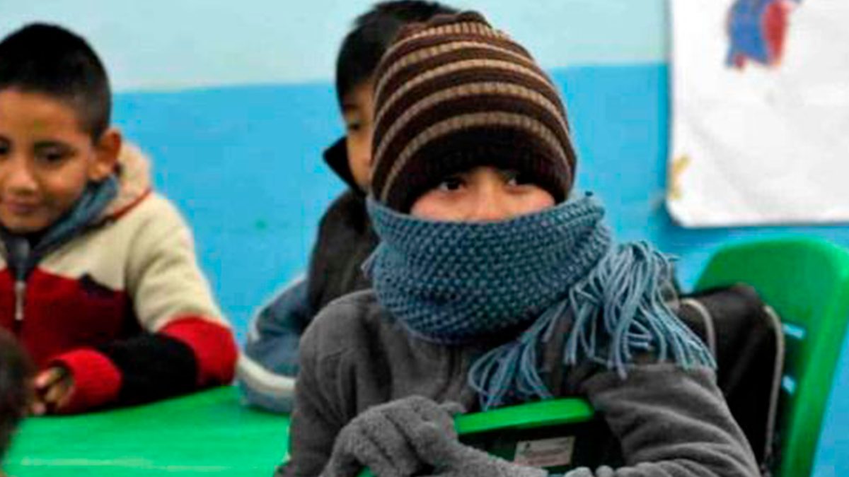 Planteles educativos recorren horario de entrada