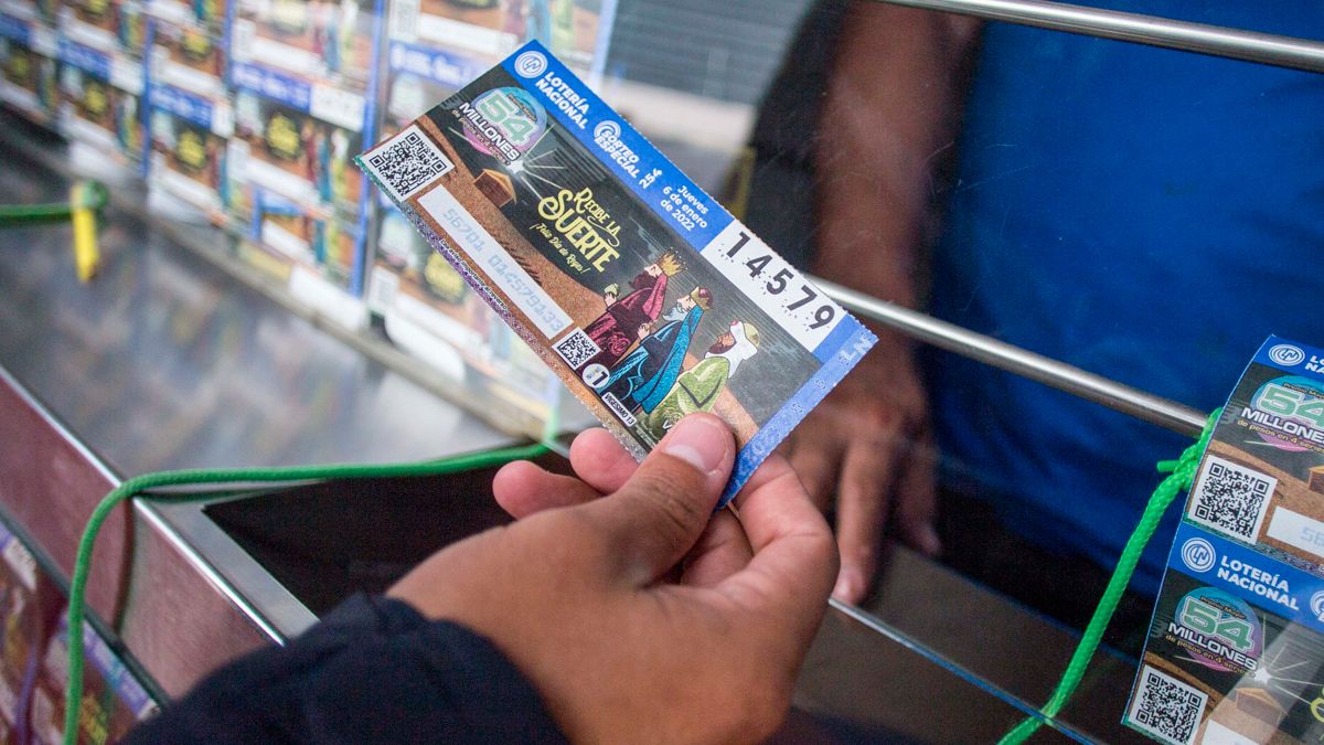 Cachitos de lotería llegan con carta de los Reyes Magos