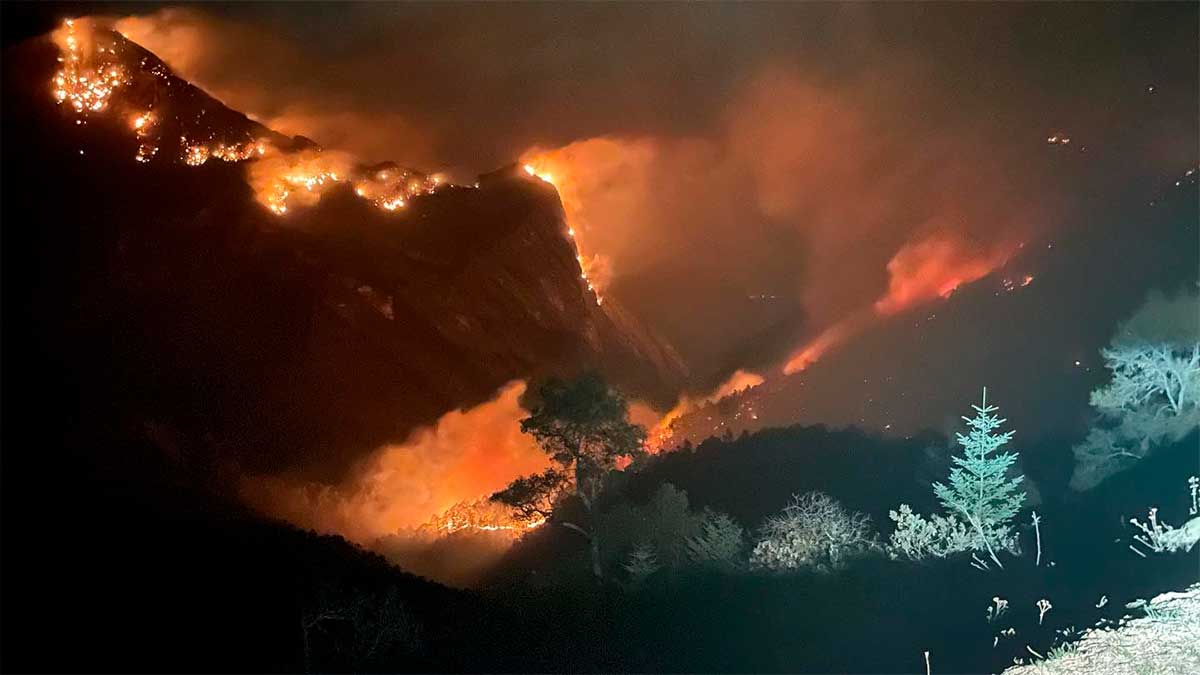Se registra incendio forestal en la Sierra de Santiago en Nuevo León
