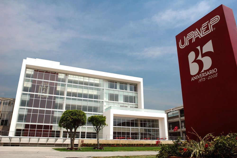 Estudiante agrade con un martillo a profesor en Puebla