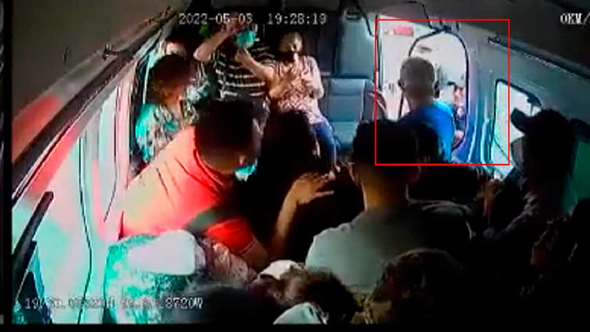 Ladrones de combis son sorprendidos por policías en EdoMex