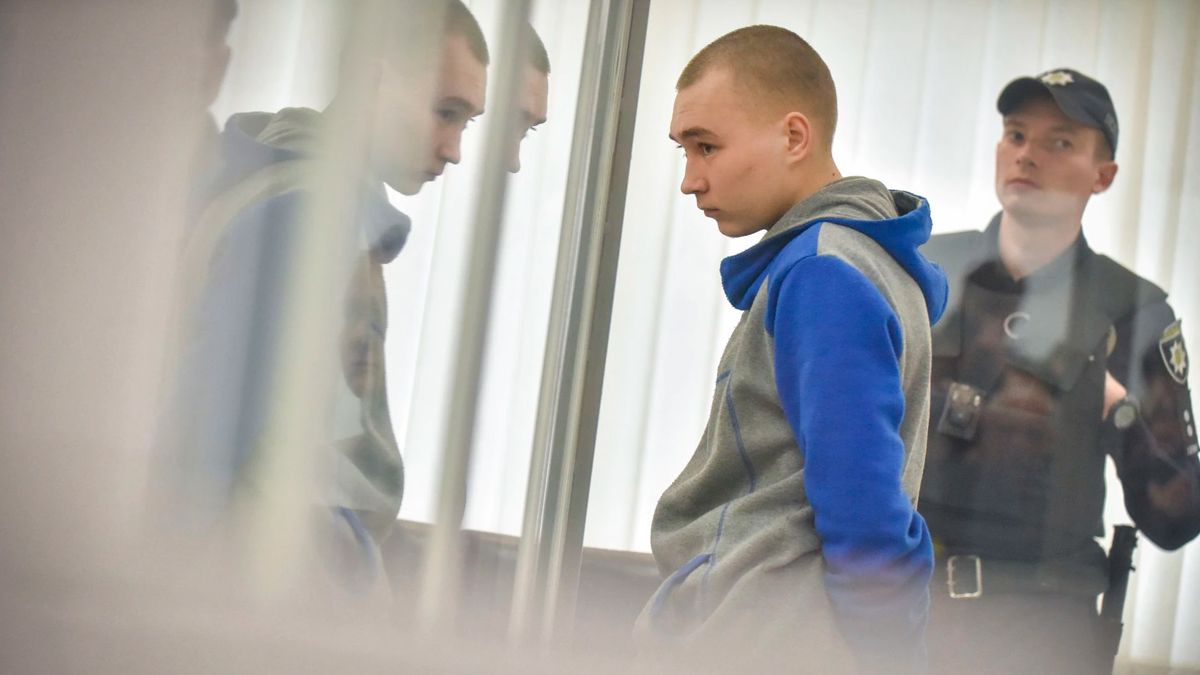 Por crímenes de guerra condenan a cadena perpetua a soldado ruso de 21 años