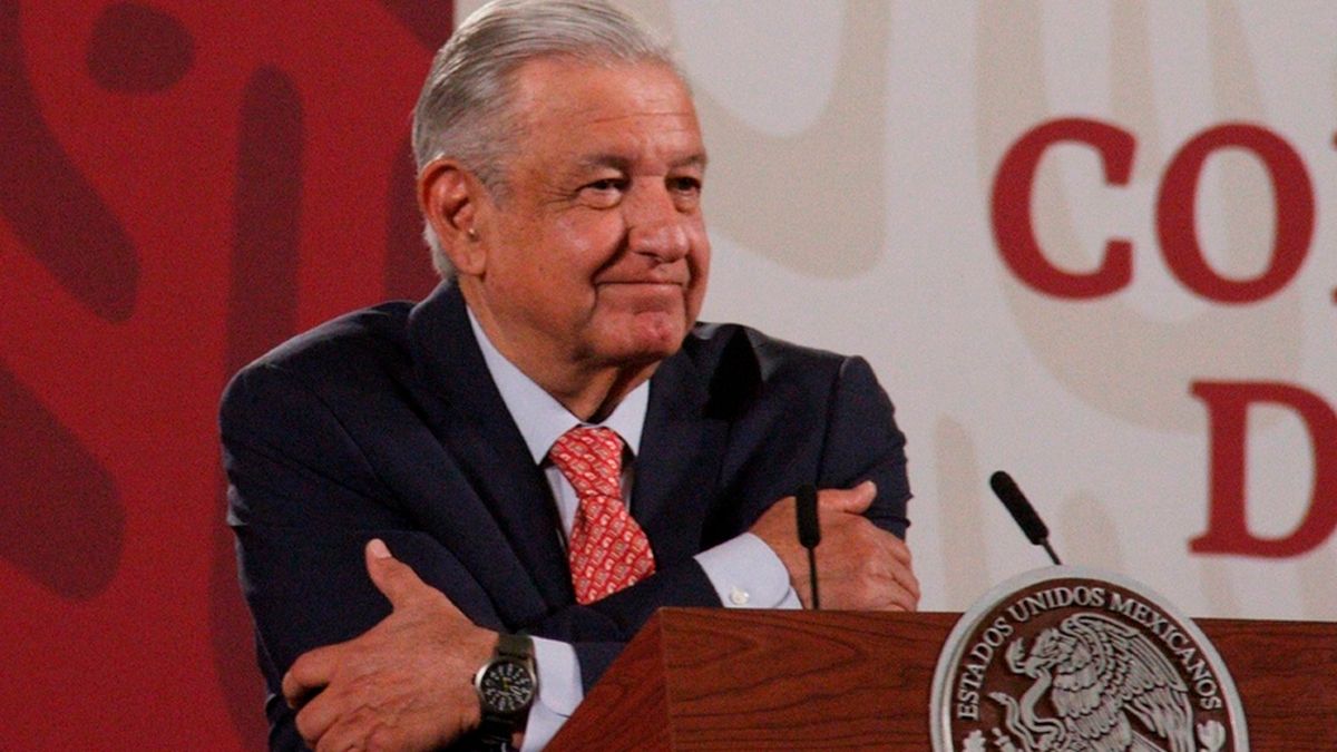 Reitera AMLO su compromiso con el pueblo de México