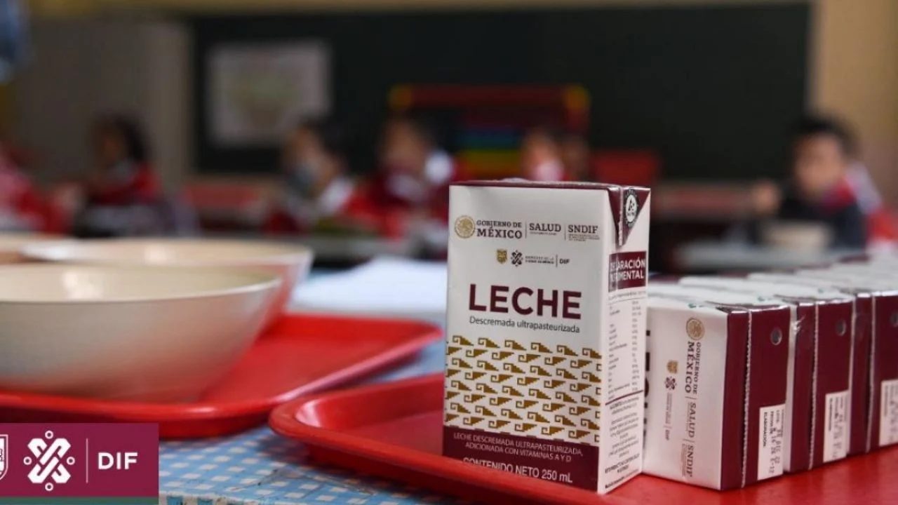 Por escases de Tetra Pack, darán lechitas de desayunos escolares en vasos desechables